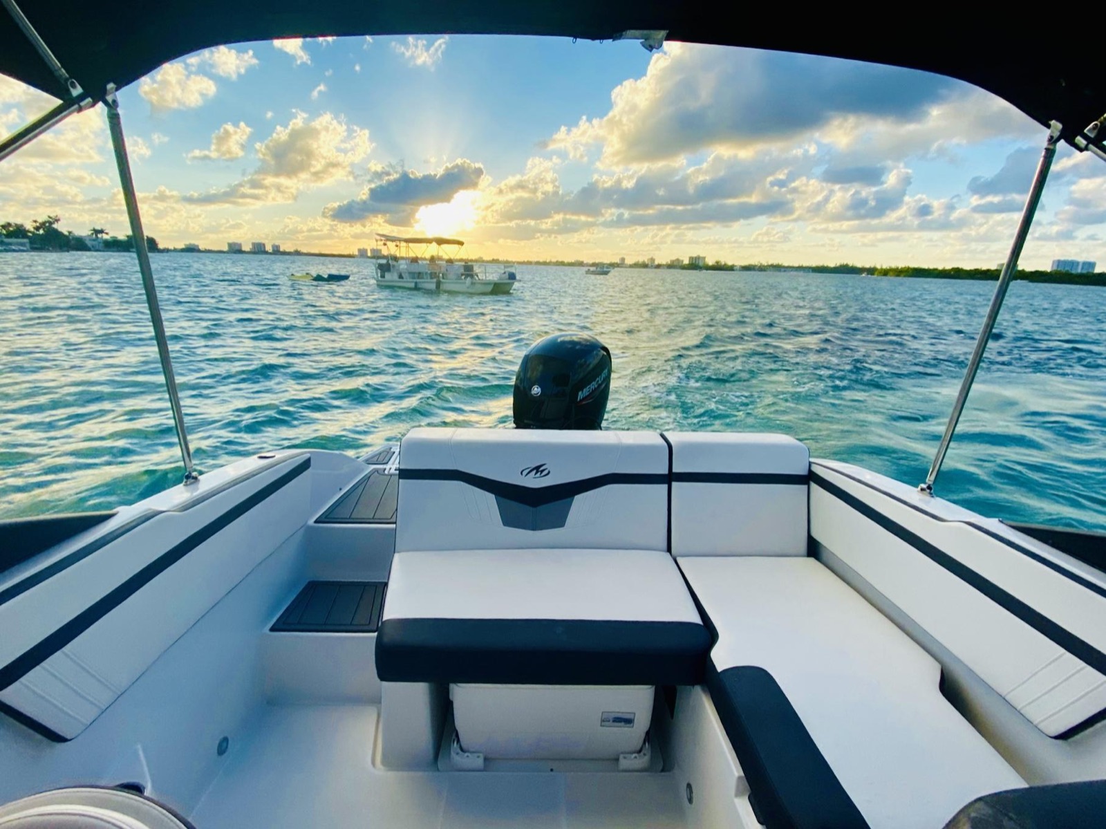 Miami Boat — photo 11 of 11
