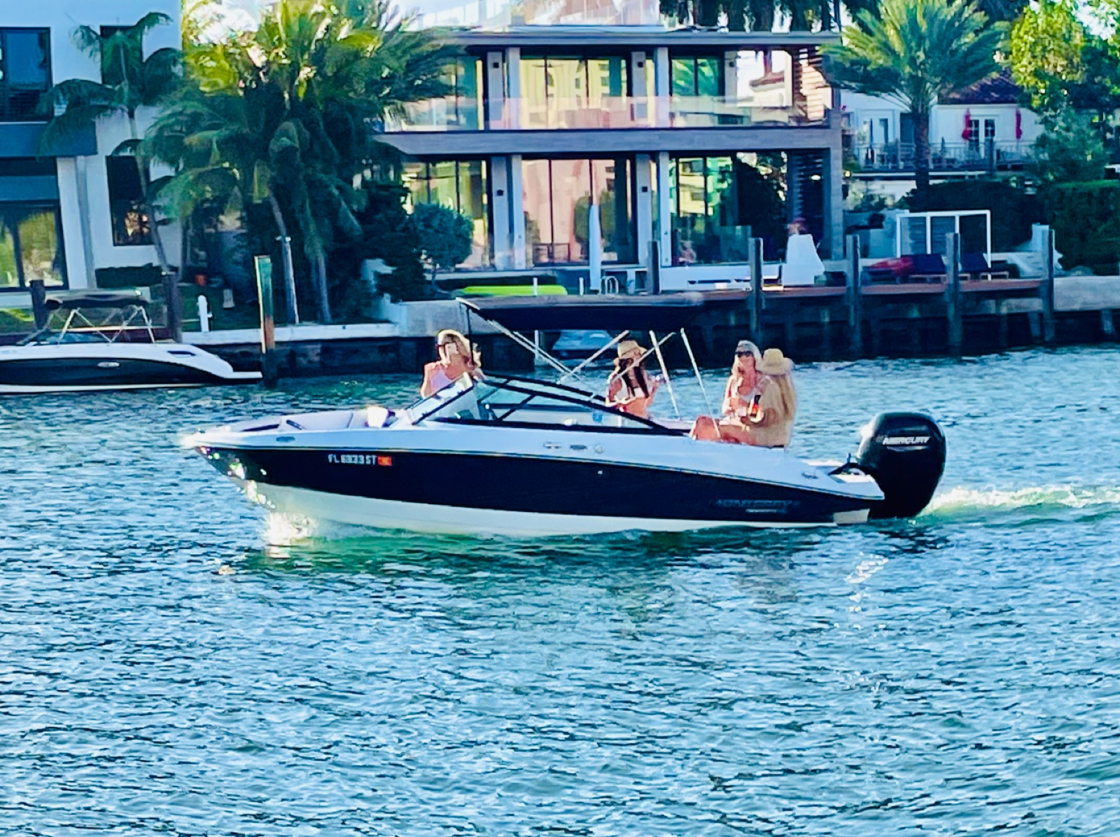 Miami Boat — photo 2 of 11